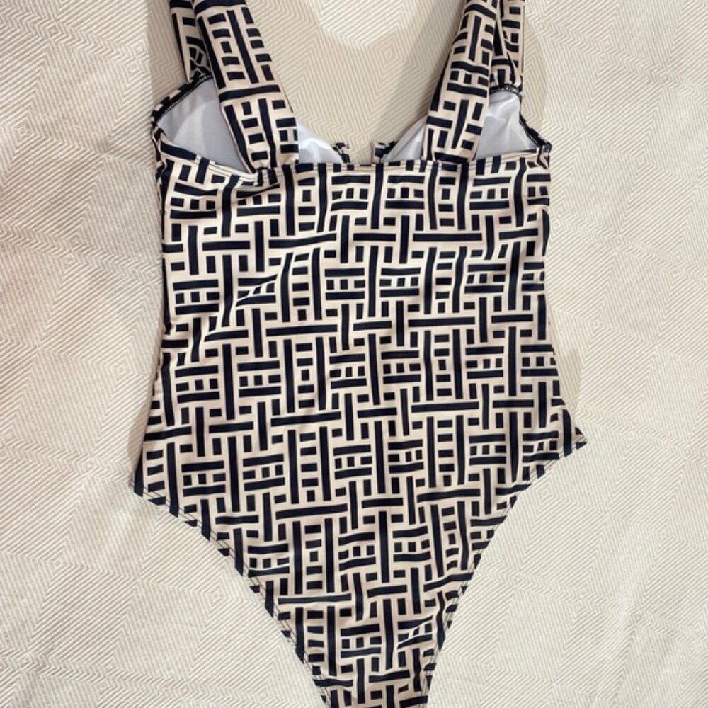 Geometric Patterned One-Piece Swimsuit - Picture 10 of 16